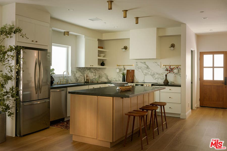 Property photo for 931 S Sycamore Avenue, Los Angeles, CA