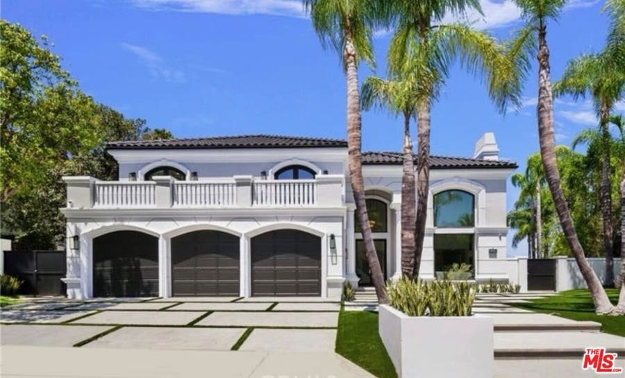 Property photo for 19323 Redbridge Lane, Tarzana, CA