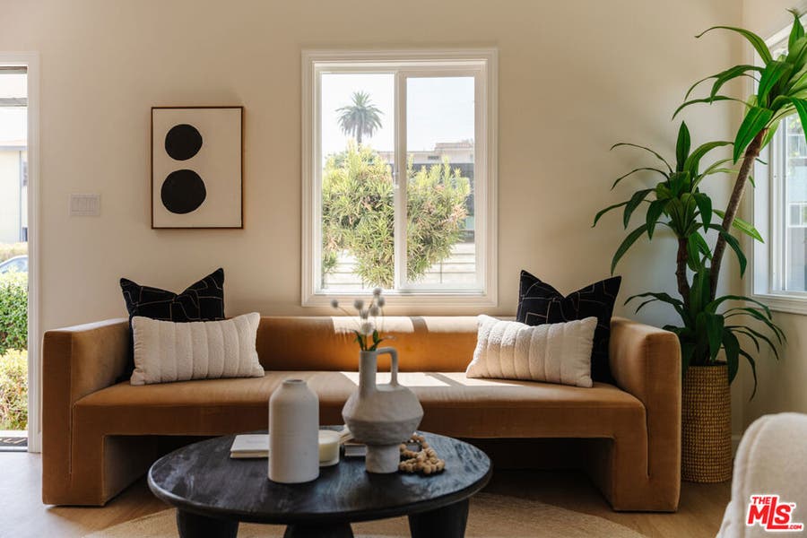 Property photo for 655 N La Fayette Park Place, Los Angeles, CA