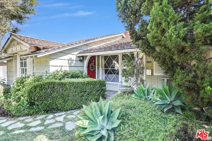 Property photo for 3830 Vineland Avenue, Studio City, CA