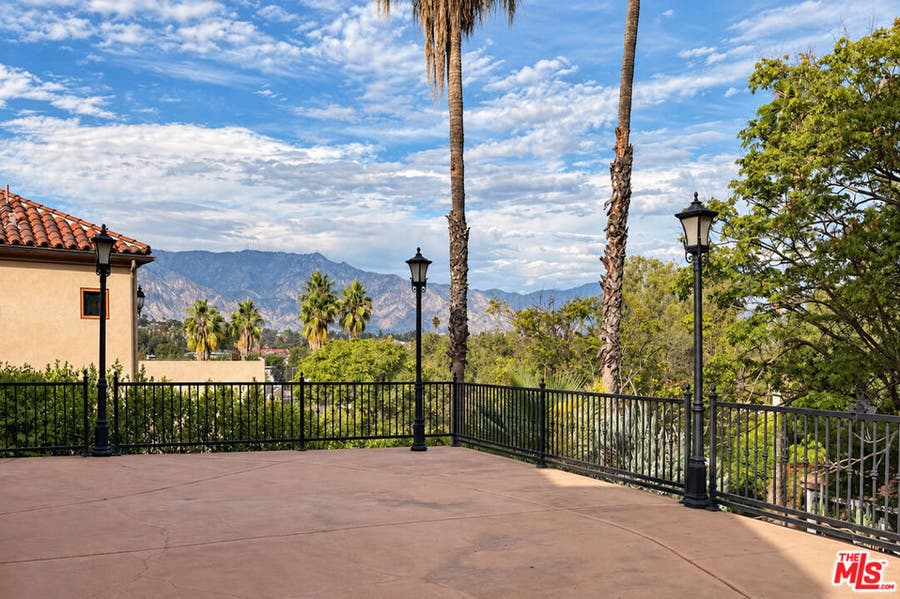 Property photo for 868 Braewood Court, South Pasadena, CA