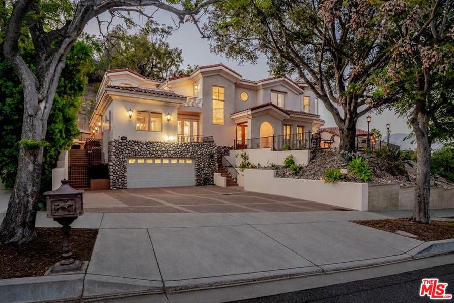 Property photo for 868 Braewood Court, South Pasadena, CA
