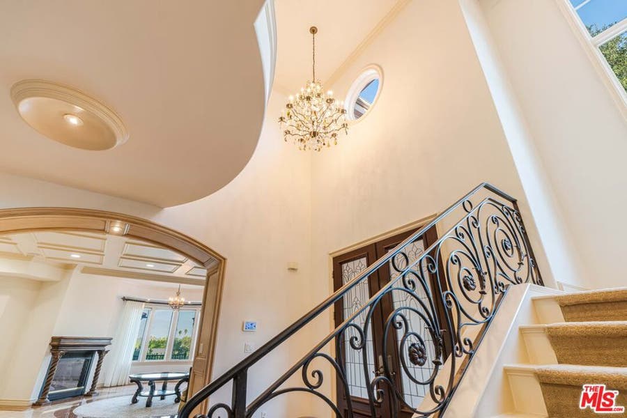 Property photo for 868 Braewood Court, South Pasadena, CA