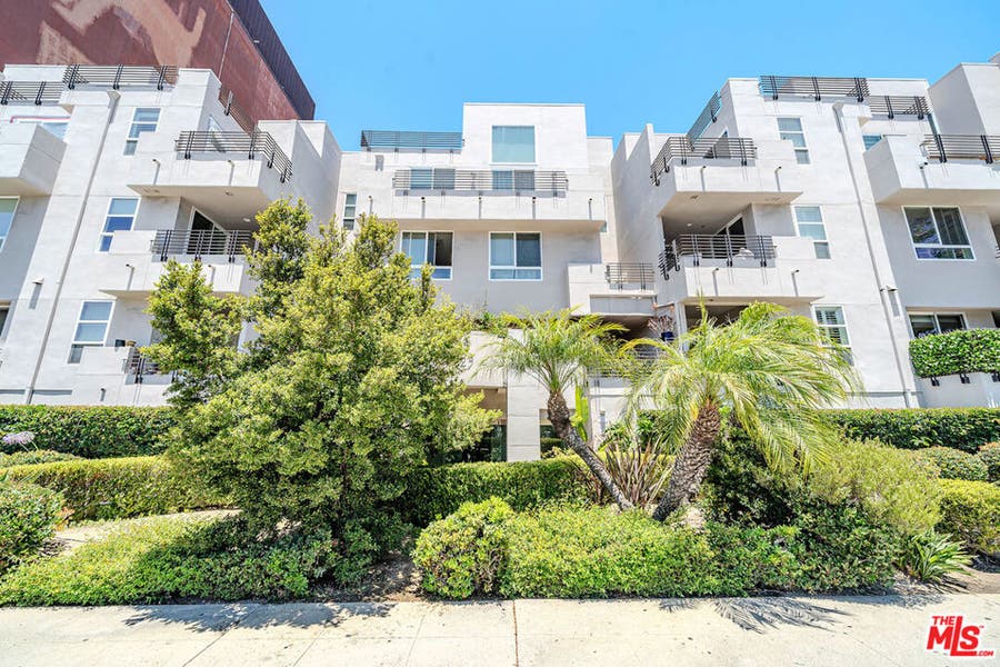 Property photo for 4925 Wilshire Boulevard, #302, Los Angeles, CA