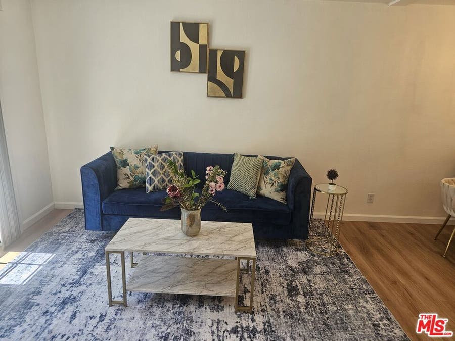 Property photo for 506 S Grevillea Avenue, #5, Inglewood, CA