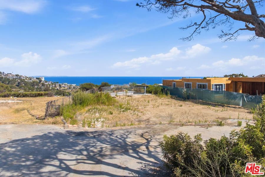 Property photo for 3442 Cloudcroft Drive, Malibu, CA