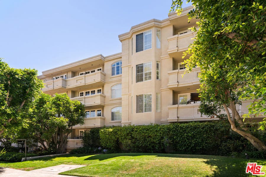 Property photo for 575 S Barrington Avenue, #305, Los Angeles, CA