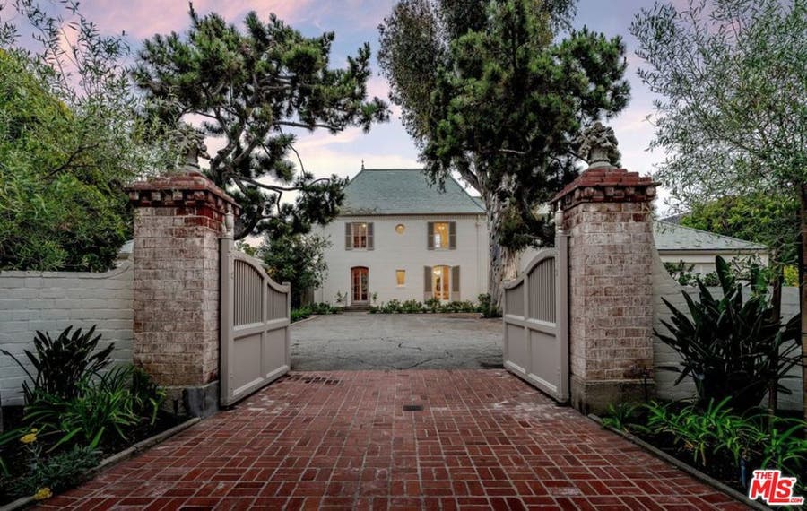 Property photo for 528 Chautauqua Boulevard, Pacific Palisades, CA