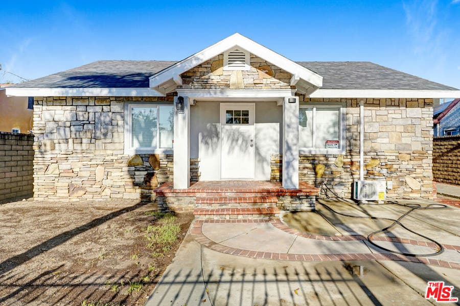 Property photo for 845 N Hagar Street, San Fernando, CA