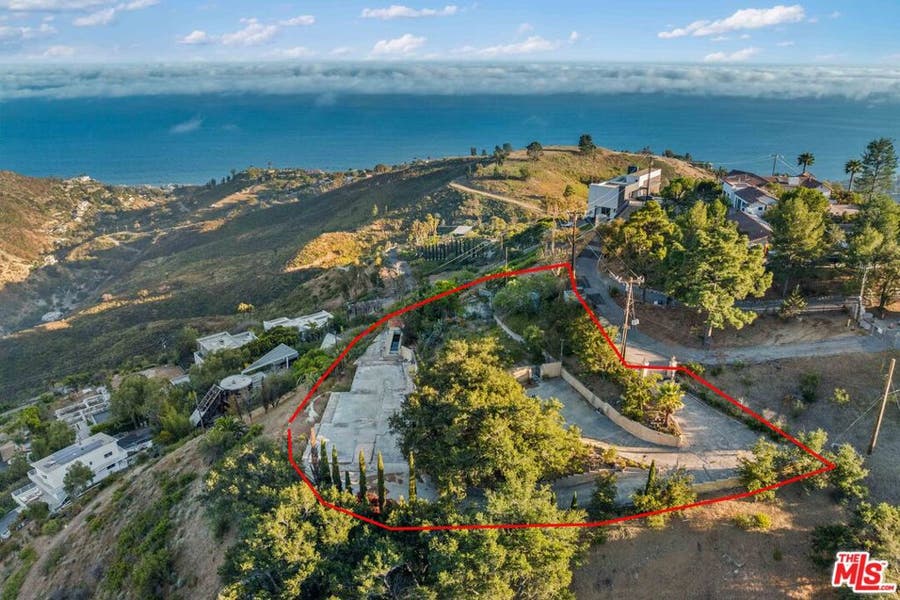 Property photo for 21740 Azurelee Drive, Malibu, CA