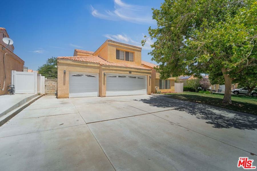 Property photo for 4045 Lexington Court, Palmdale, CA