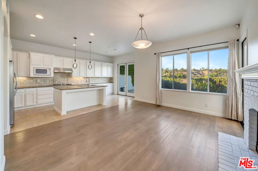 Property photo for 24819 Calle Cedro, Calabasas, CA