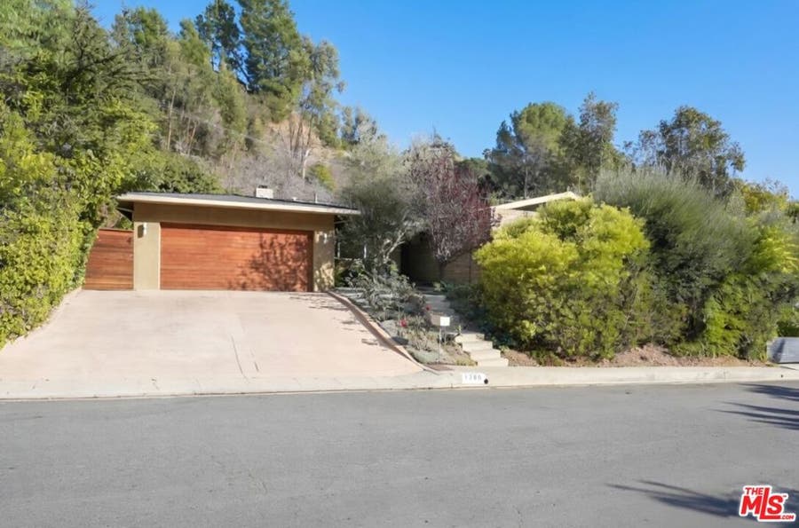 Property photo for 1700 San Ysidro Drive, Beverly Hills, CA