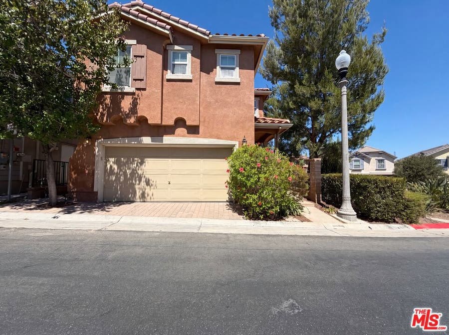 Property photo for 29206 Rio Lobo Way, Valencia, CA