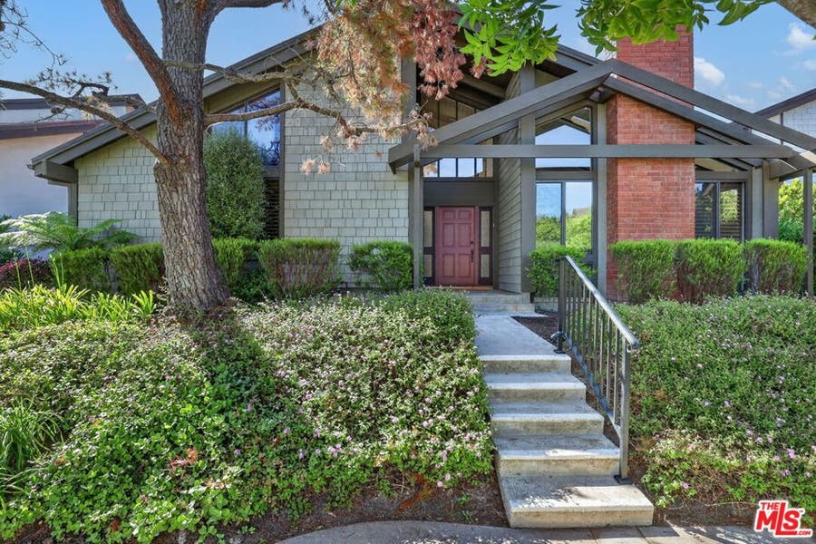 Property photo for 1331 Avenida De Cortez, Pacific Palisades, CA