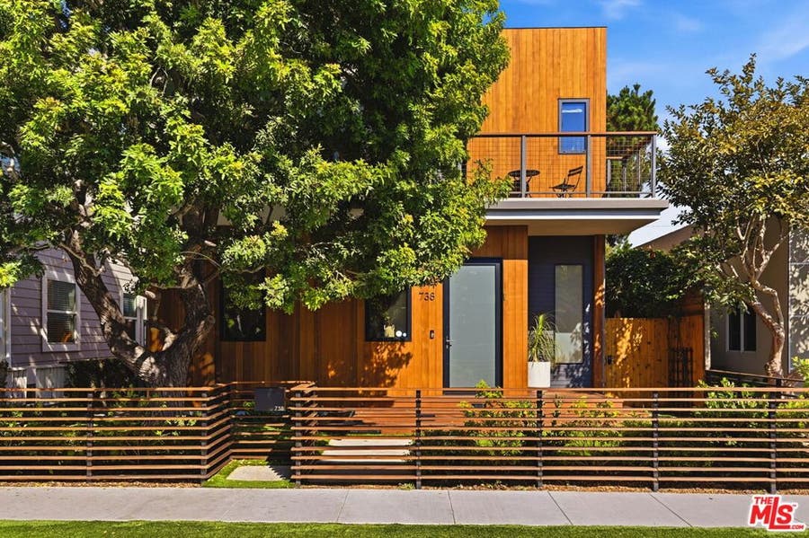 Property photo for 738 Superba Avenue, Venice, CA