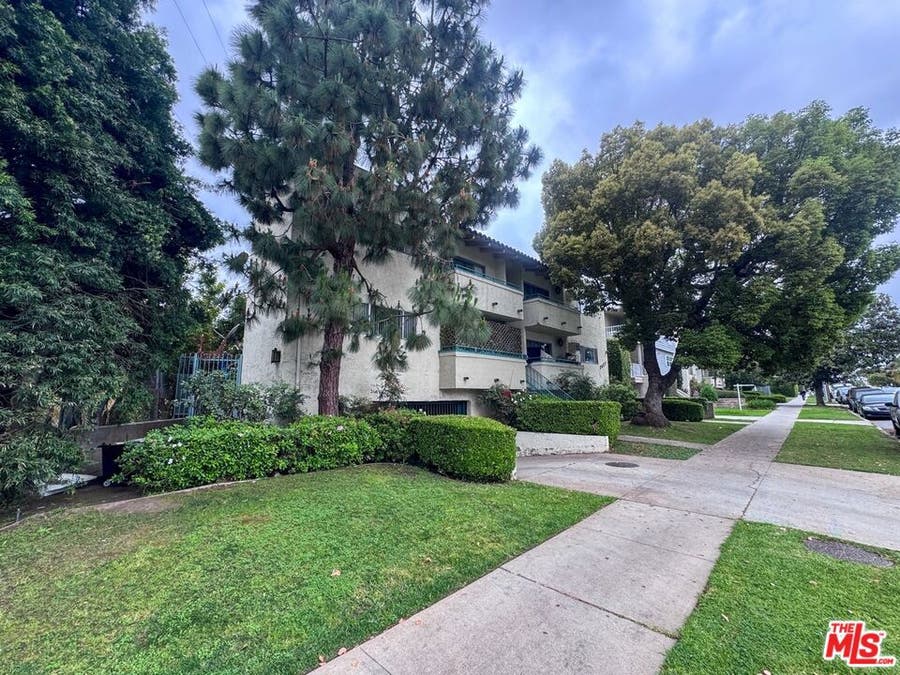 Property photo for 2627 S Sepulveda Boulevard, Los Angeles, CA