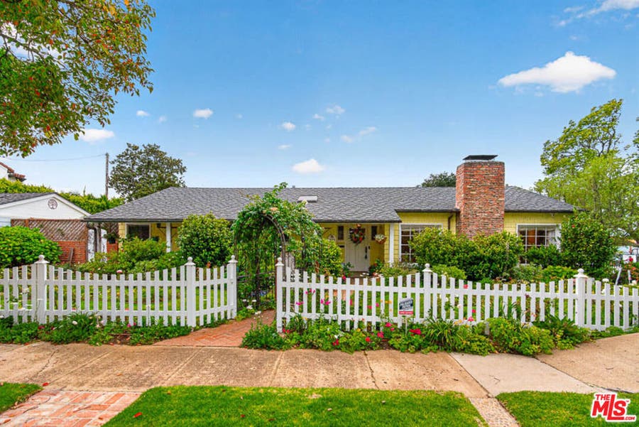 Property photo for 16036 Junaluska Way, Pacific Palisades, CA