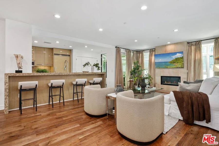 Property photo for 447 N Doheny Drive, #102, Beverly Hills, CA