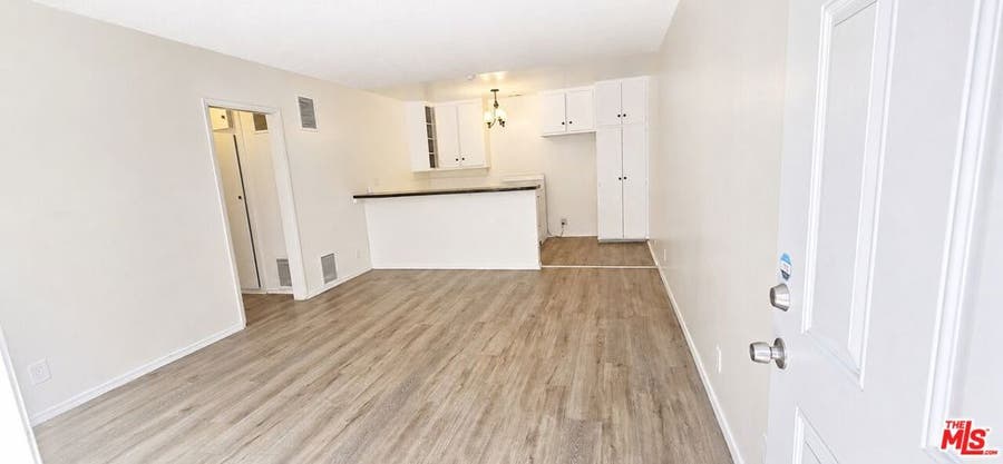 Property photo for 2630 S La Salle Avenue, #Apt 1, Los Angeles, CA