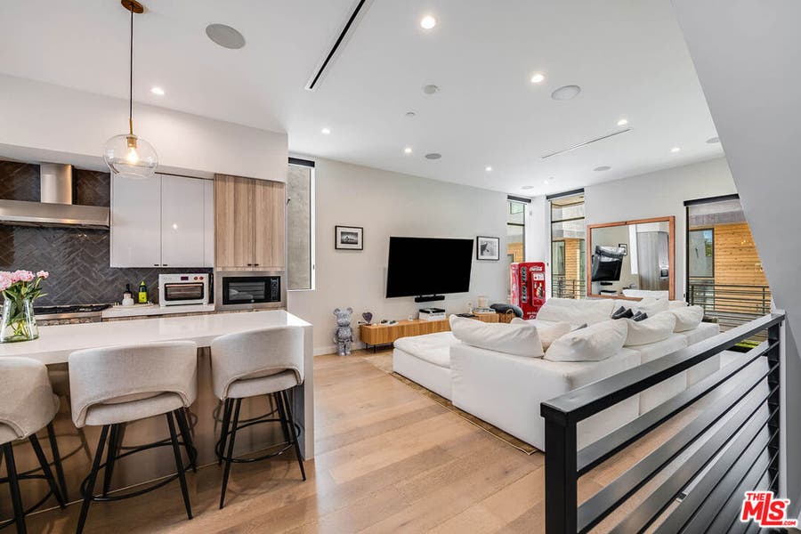 Property photo for 4425 Studio Place, Studio City, CA