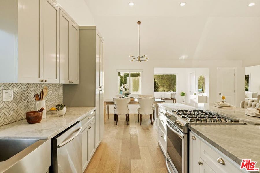 Property photo for 1026 S Windsor Boulevard, Los Angeles, CA