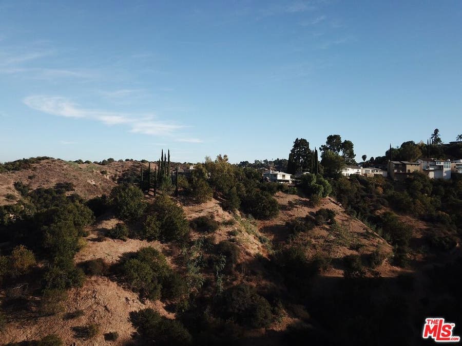 Property photo for 3947 N Hopevale Drive, Sherman Oaks, CA