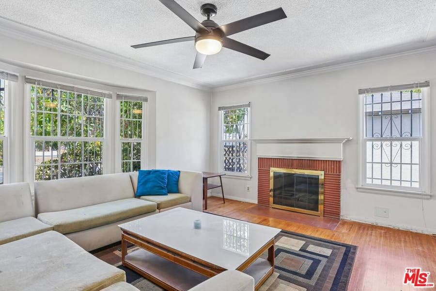 Property photo for 5218 San Vicente Boulevard, Los Angeles, CA