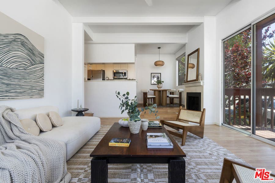 Property photo for 100 S Venice Boulevard, #3, Venice, CA