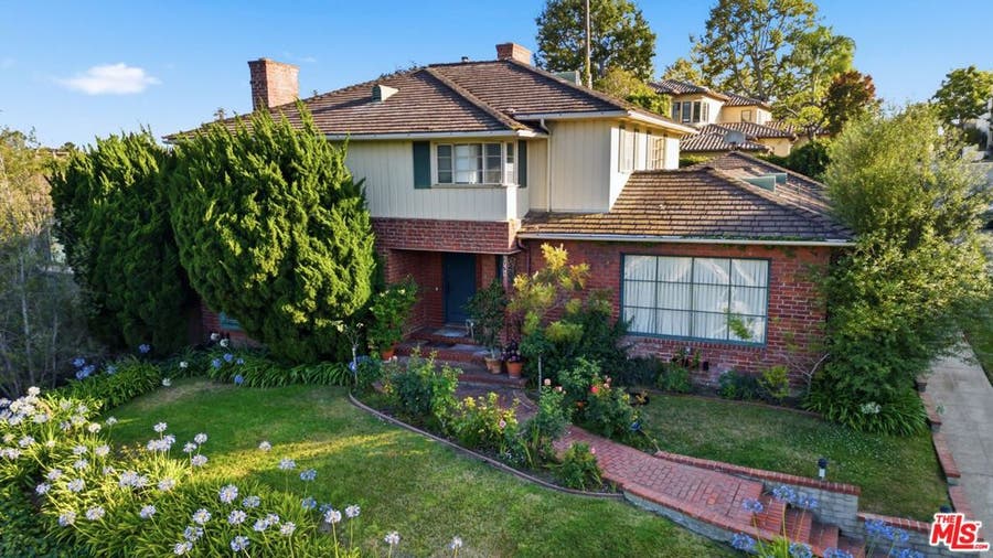 Property photo for 2751 Monte Mar Terrace, Los Angeles, CA