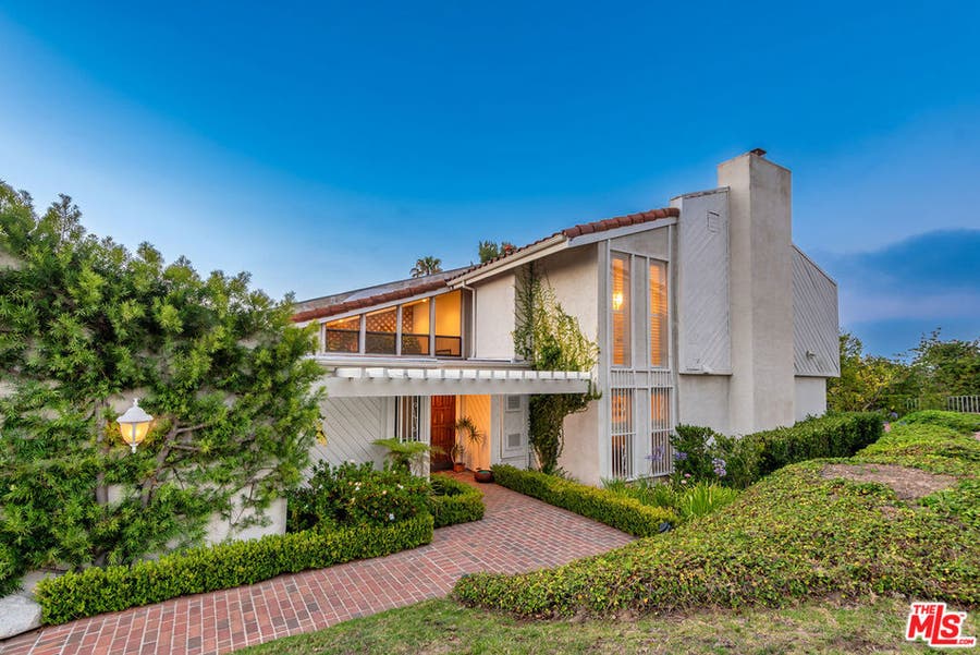 Property photo for 2788 Bottlebrush Drive, Los Angeles, CA