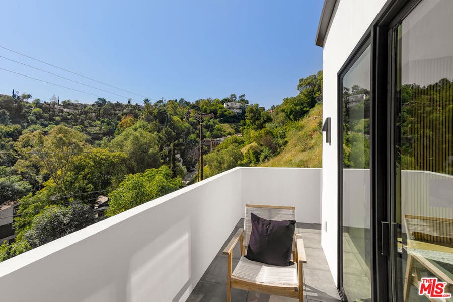 Property photo for 512 Rustic Drive, Los Angeles, CA