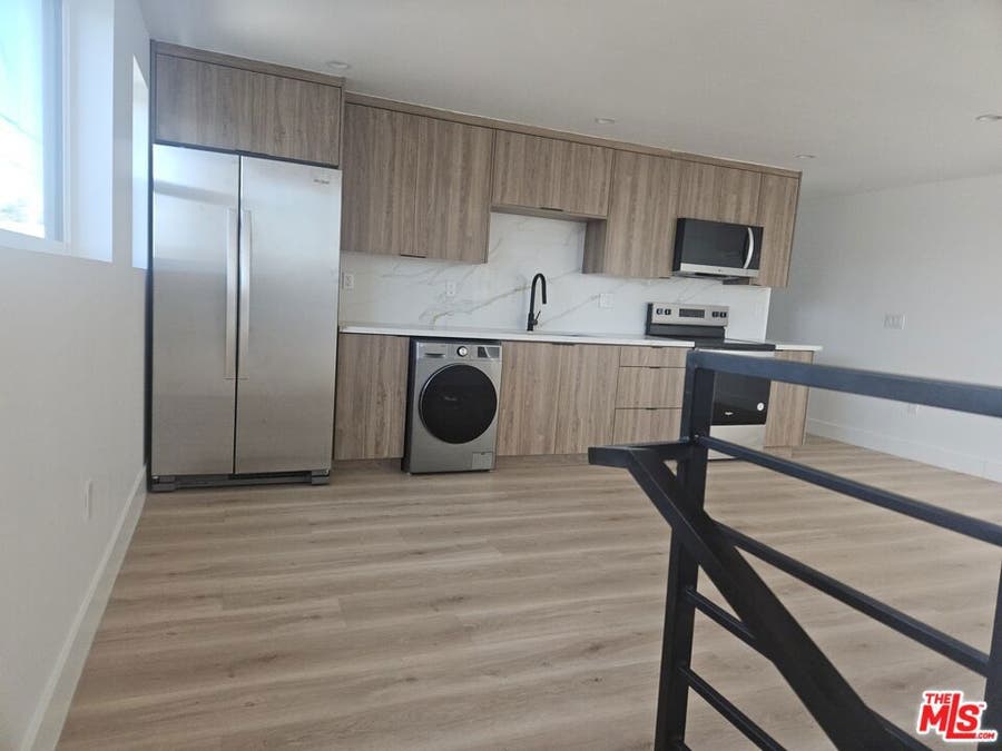 Property photo for 3209 W 18th Street, #4, Los Angeles, CA
