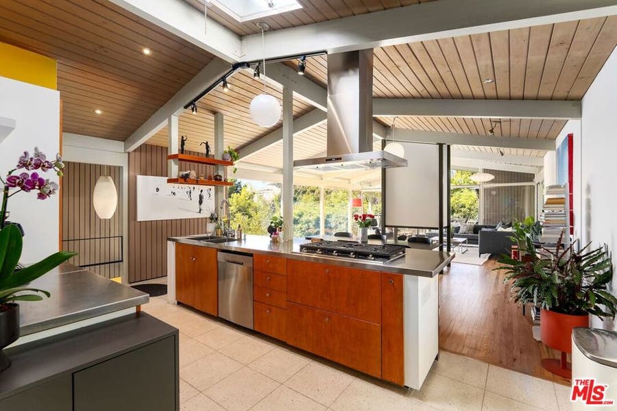 Property photo for 1513 Forest Knoll Drive, Los Angeles, CA