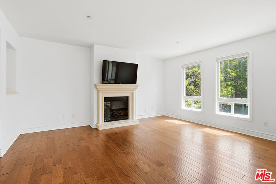 Property photo for 325 Arnaz Drive, #201, Los Angeles, CA