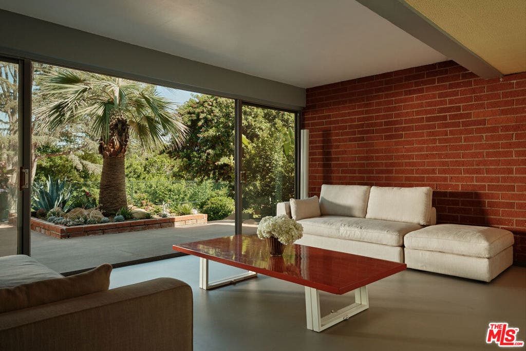 1035 Summit Drive, Beverly Hills, CA 90210 1035 Summit Drive, Beverly Hills, CA 90210