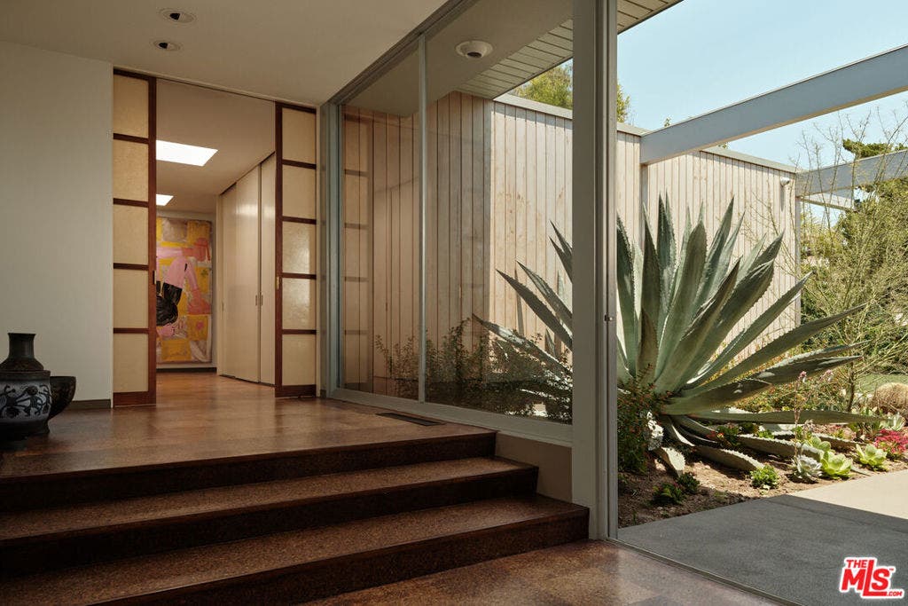 1035 Summit Drive, Beverly Hills, CA 90210 1035 Summit Drive, Beverly Hills, CA 90210