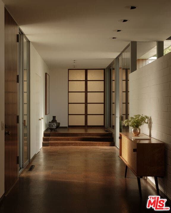 1035 Summit Drive, Beverly Hills, CA 90210 1035 Summit Drive, Beverly Hills, CA 90210
