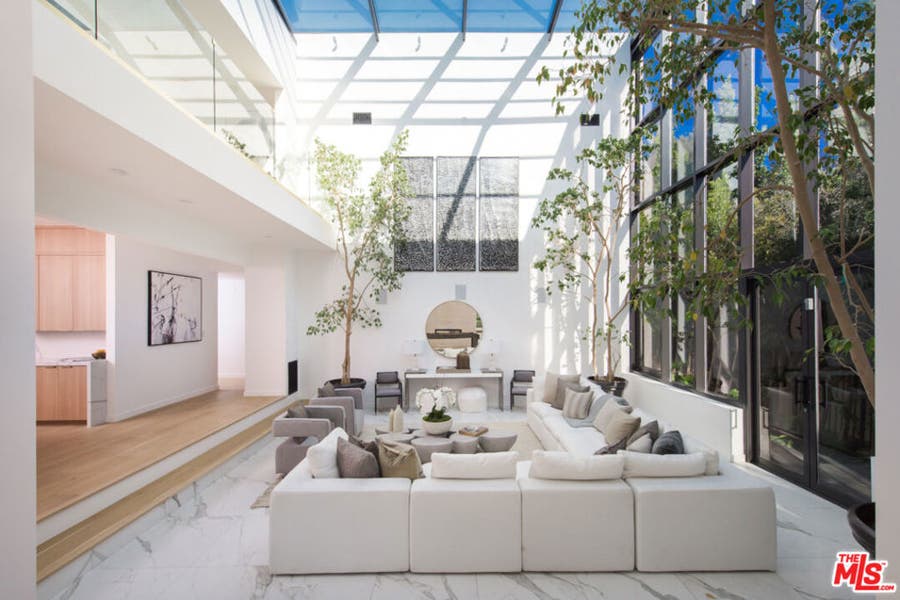 Property photo for 1378 N DOHENY Drive, Los Angeles, CA