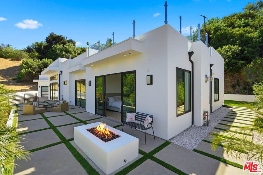 Property photo for 4637 Dunas Lane, Tarzana, CA
