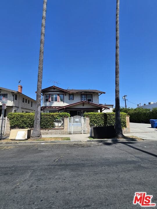 Property photo for 1822 S Oxford Avenue, Los Angeles, CA