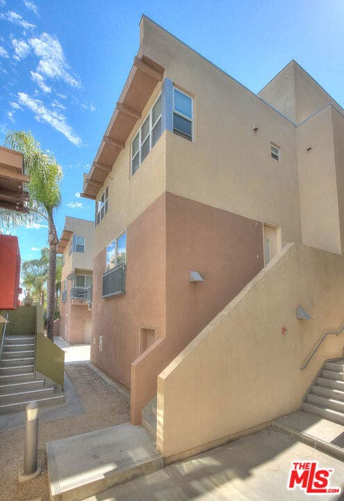 Property photo for 302 E 19th Street, #7, Long Beach, CA