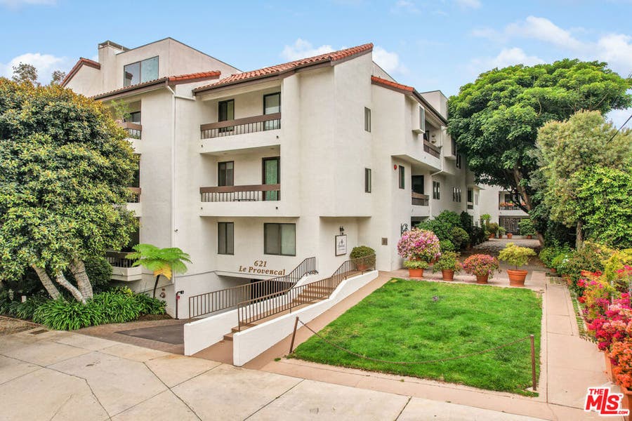 Property photo for 621 S Barrington Avenue, #110, Los Angeles, CA