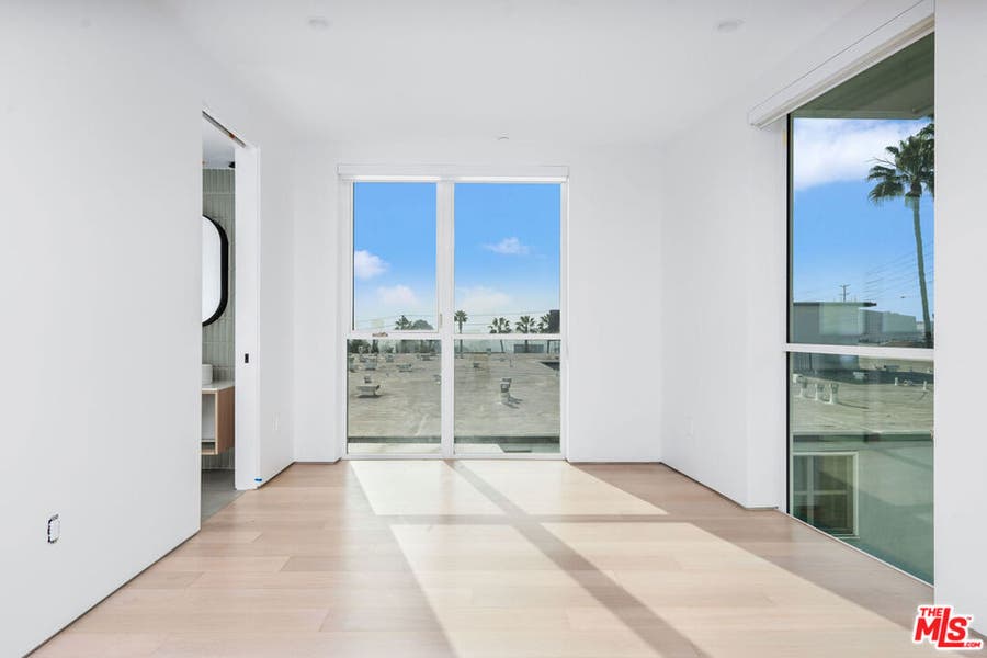 Property photo for 1136 N La Cienega Boulevard, #201, West Hollywood, CA