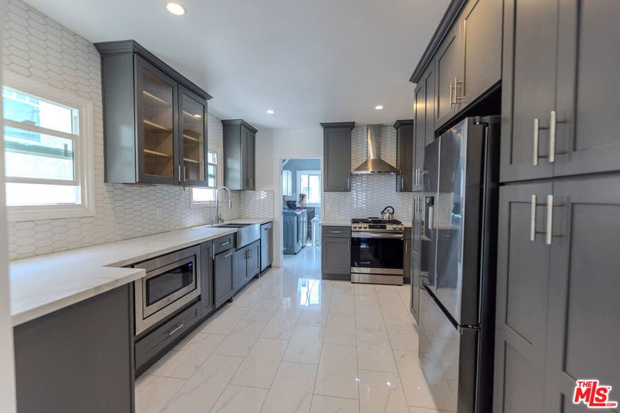 Property photo for 1067 S Sycamore Avenue, Los Angeles, CA