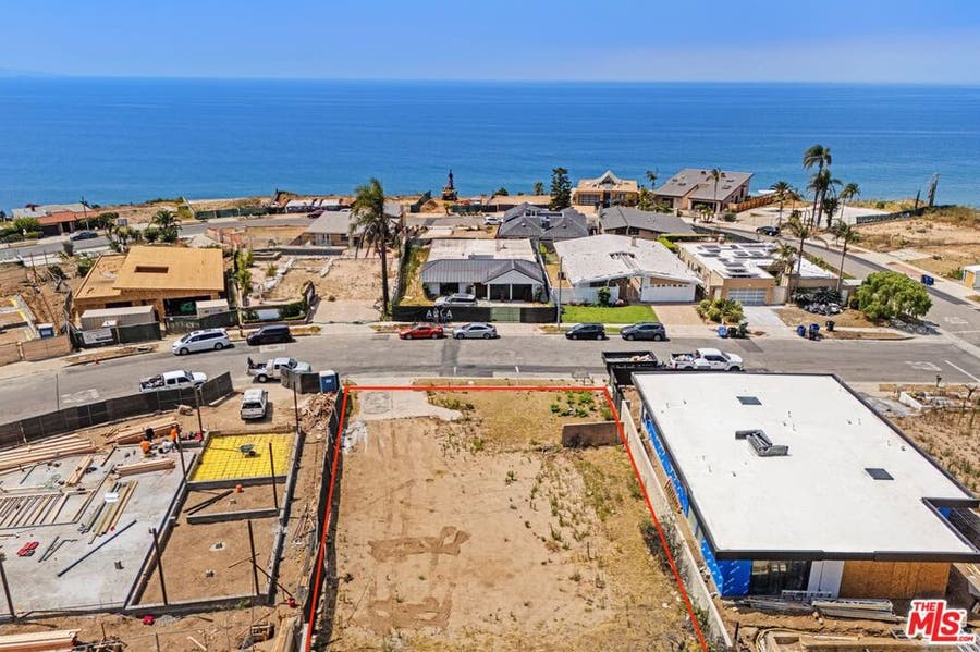 Property photo for 18439 Wakecrest Drive, Malibu, CA