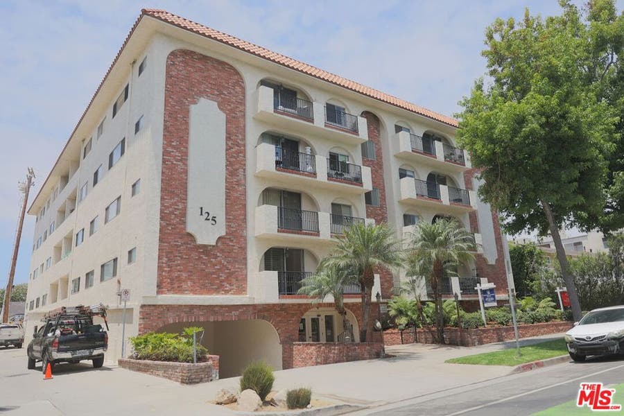 Property photo for 125 Montana Avenue, #101, Santa Monica, CA