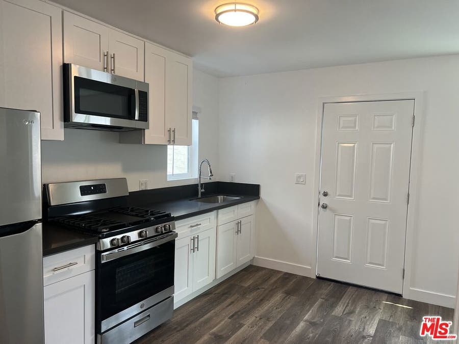 Property photo for 228 E Avenue 42, Los Angeles, CA