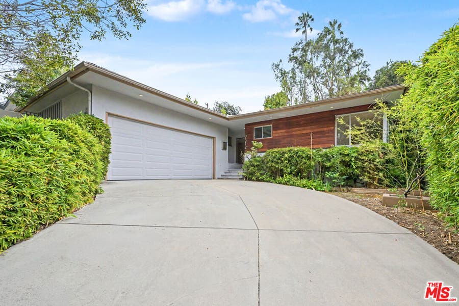 Property photo for 9512 Duxbury Lane, Los Angeles, CA