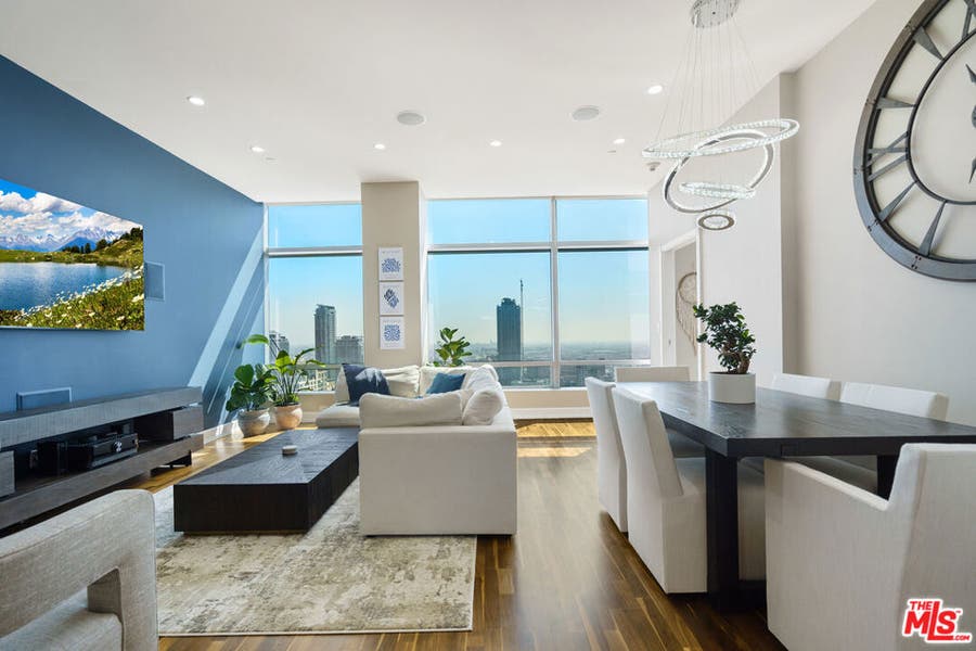 Property photo for 900 W Olympic Boulevard, #32G, Los Angeles, CA